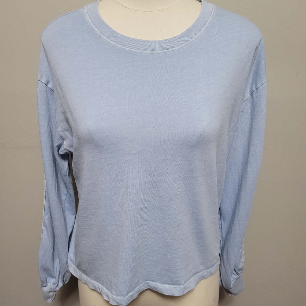 Hollister pale blue garment dyed lace inset crop top size small